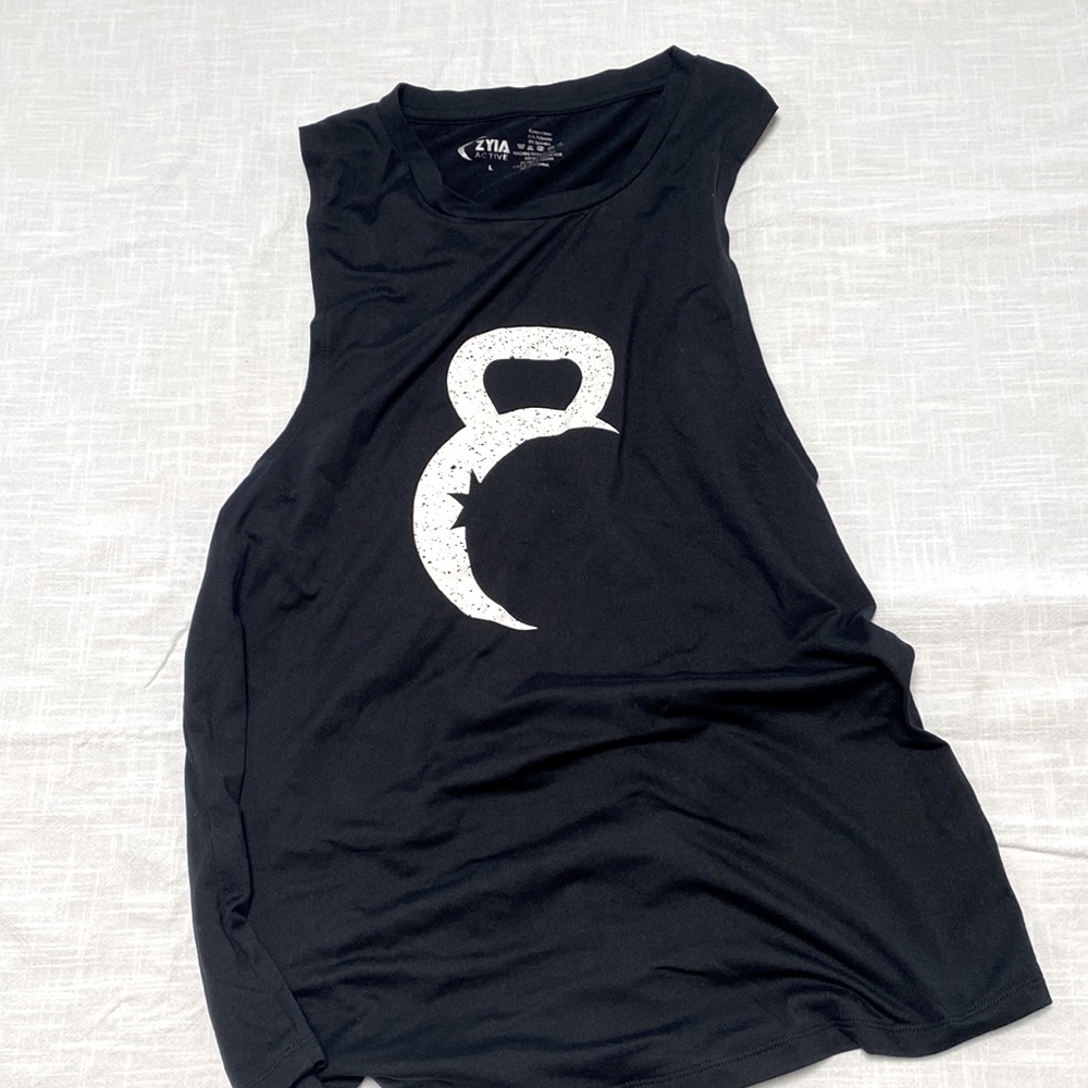 Zyia muscle tshirt. Size Lg. Worn once.